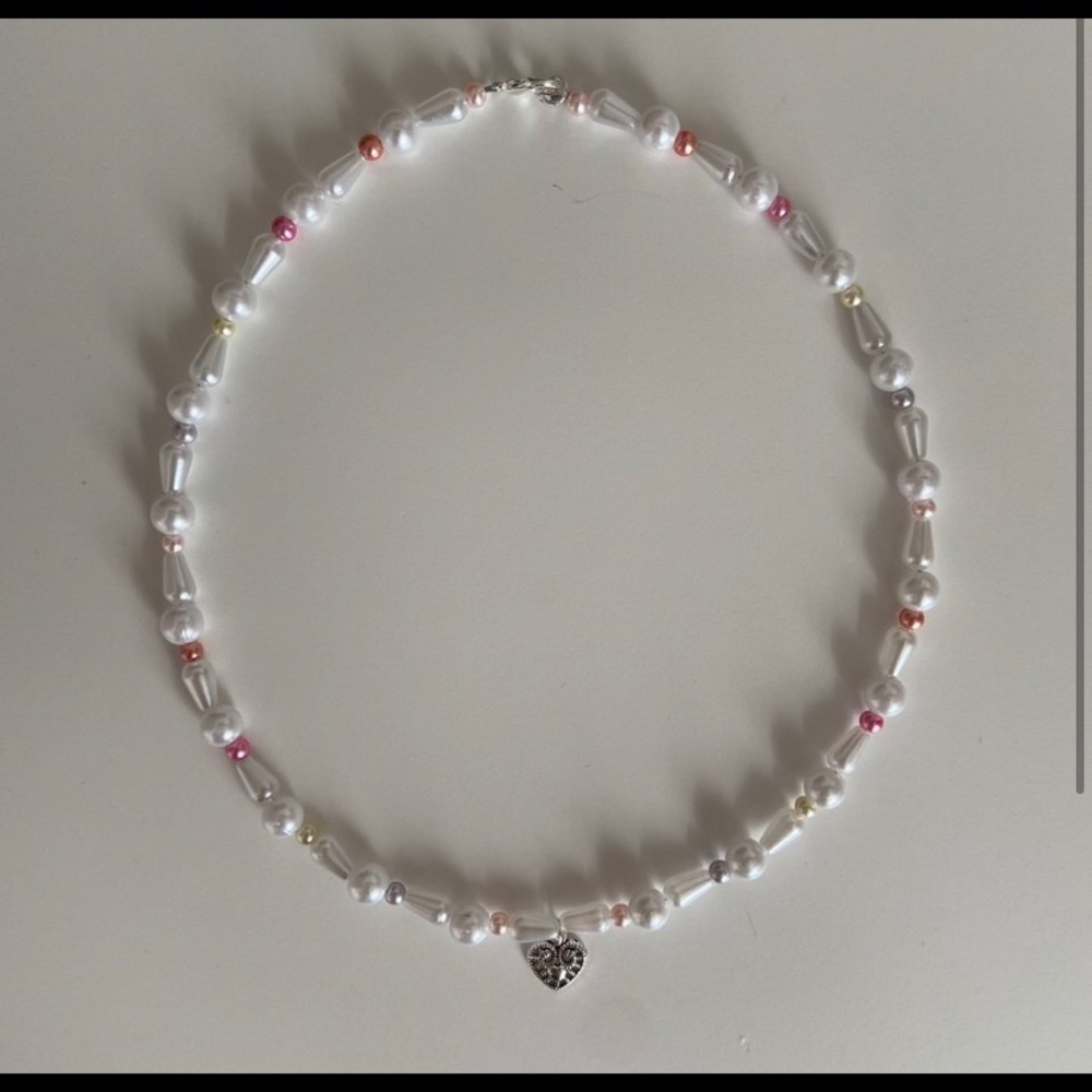 the cutest handmade heart pearl necklace
